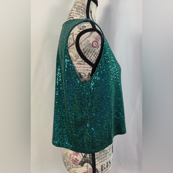 If She Loves Blue-Green Sequin V-Neck Dazzling Festive Crop Top Size L- USA - Picture 3 of 9